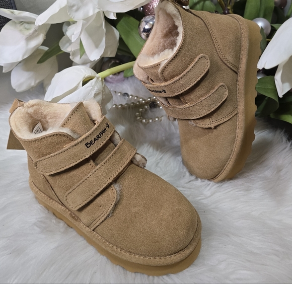 BearPaw Retro Larisa Iced Coffee Youth Unisex Suede BootieSize1 New - Picture 2 of 6